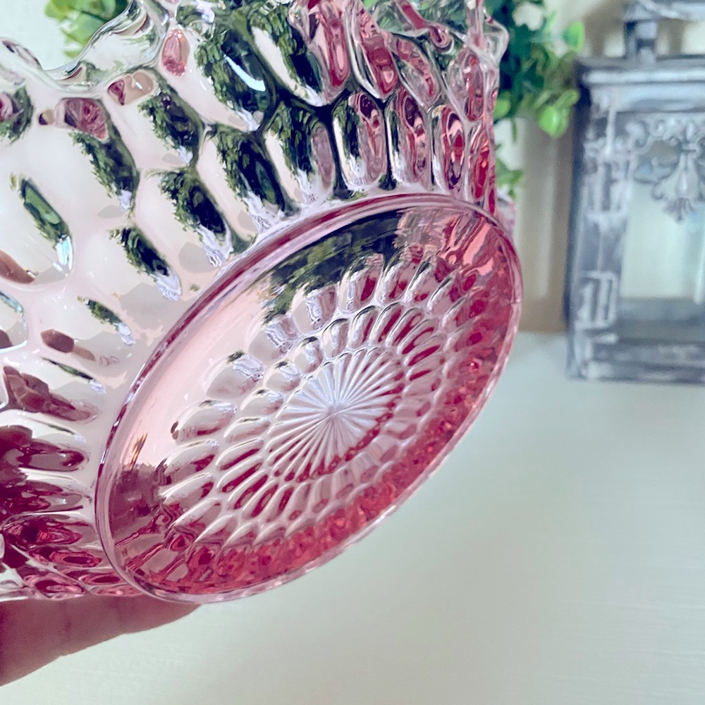 VINTAGE FENTON RUFFLE THUMBPRINT RUFFLE CRANBERRY CANDY DISH 2.5x7.5” - Picture 3 of 8